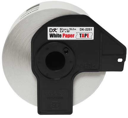 Etiqueta blanca continua de papel Brother DK2251 de 62 mm de ancho x 15.2 mts de largo. Impresión en negro y rojo. - 